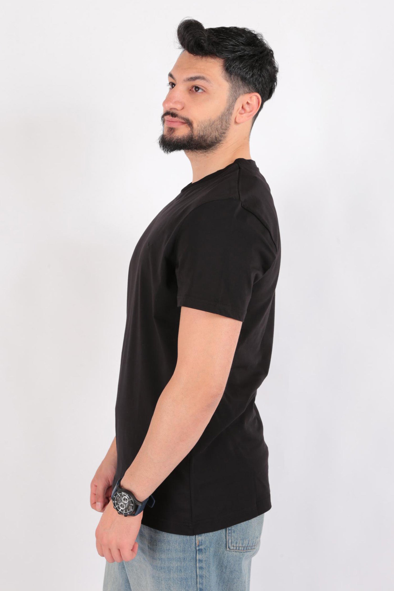 24YCEEO04624_R1534_2.jpg