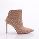 Kadın Metal Diken Desenli Topuklu Bot 63852859