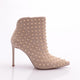 Kadın Metal Diken Desenli Topuklu Bot 63852859