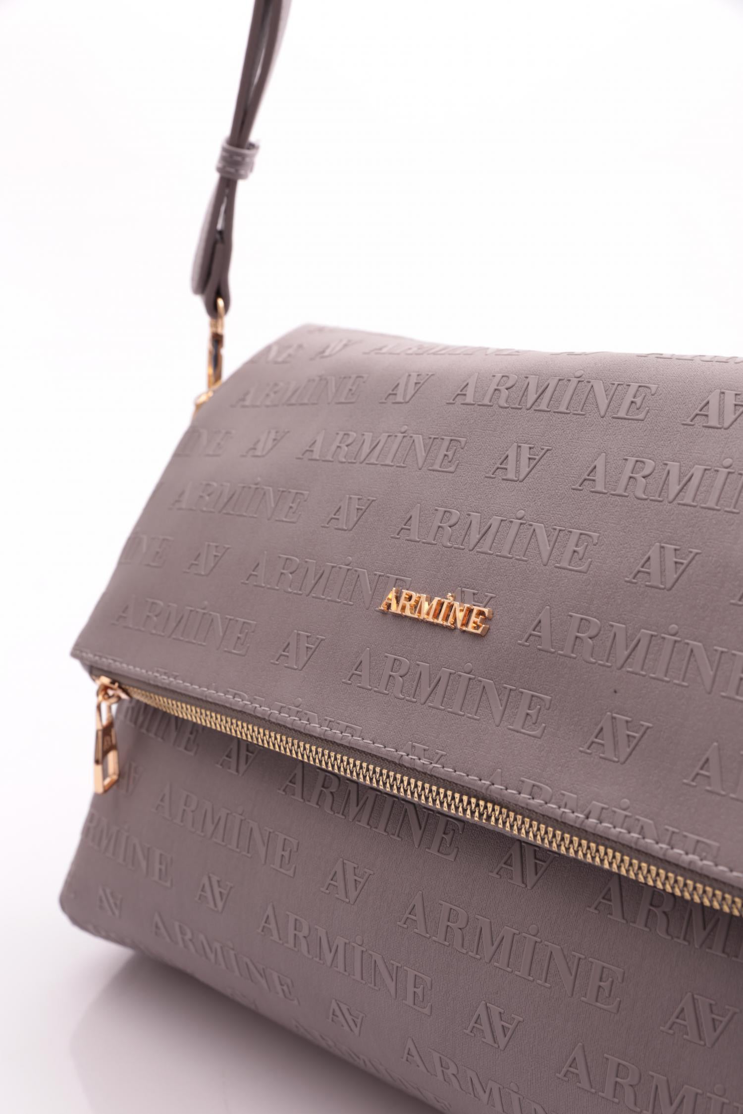 ARMINE-241_R11538_4.jpg