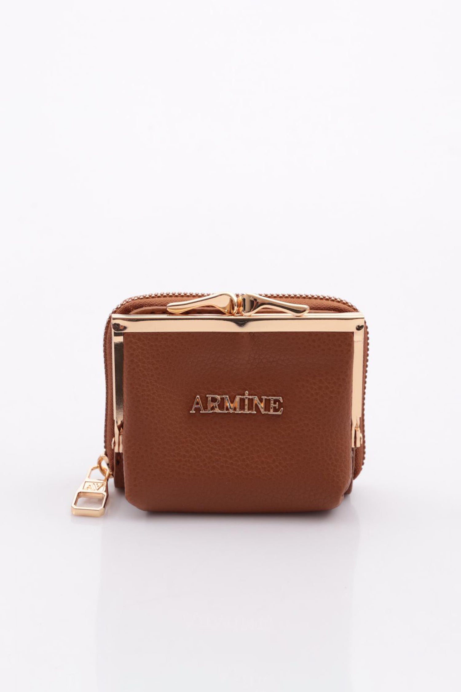 ARMINE-C31_R1756_1.jpg