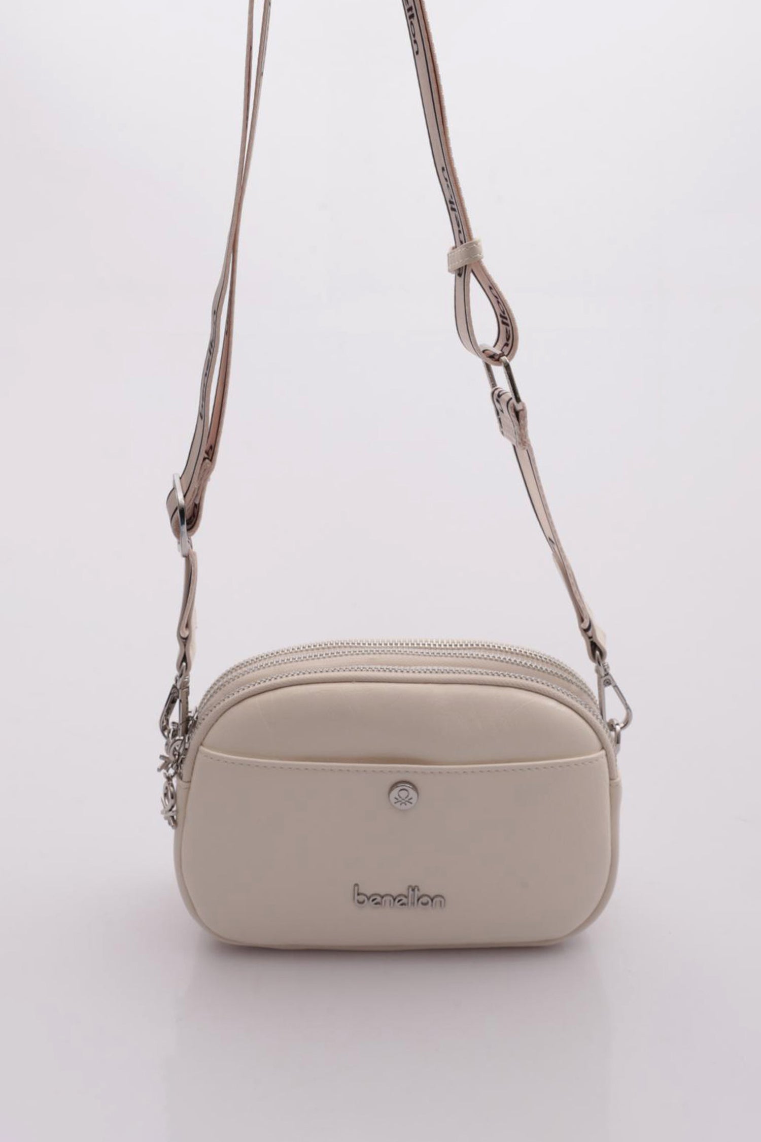 BNT-1779_R0198_1.jpg