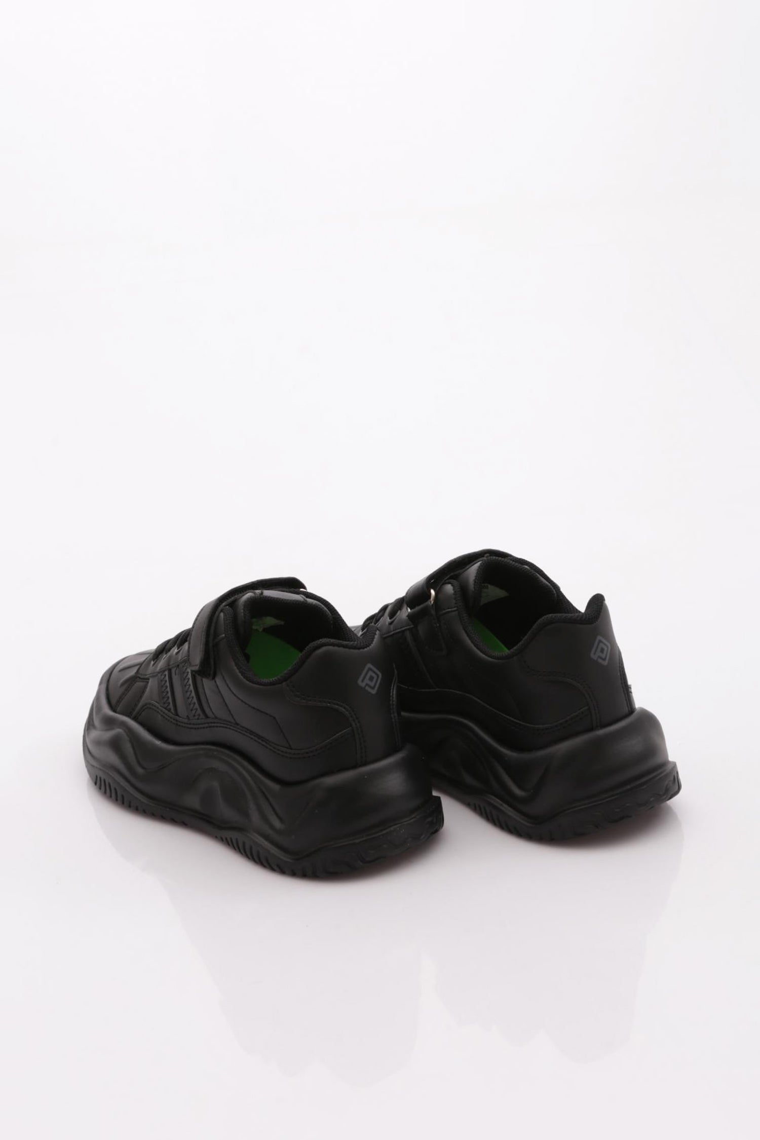 FK25-2033_R1534_3.jpg