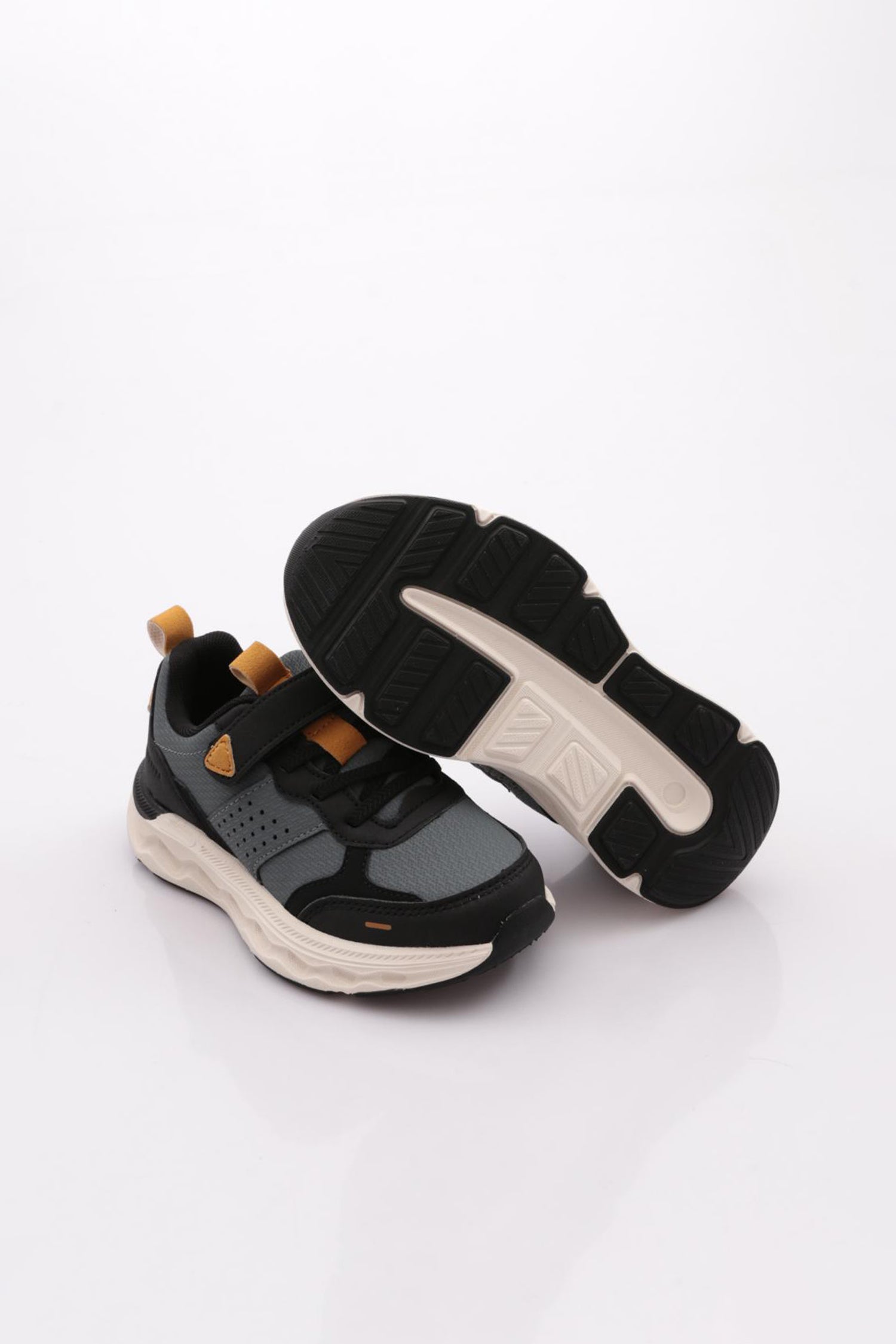 FK26-2382_R0547_4.jpg