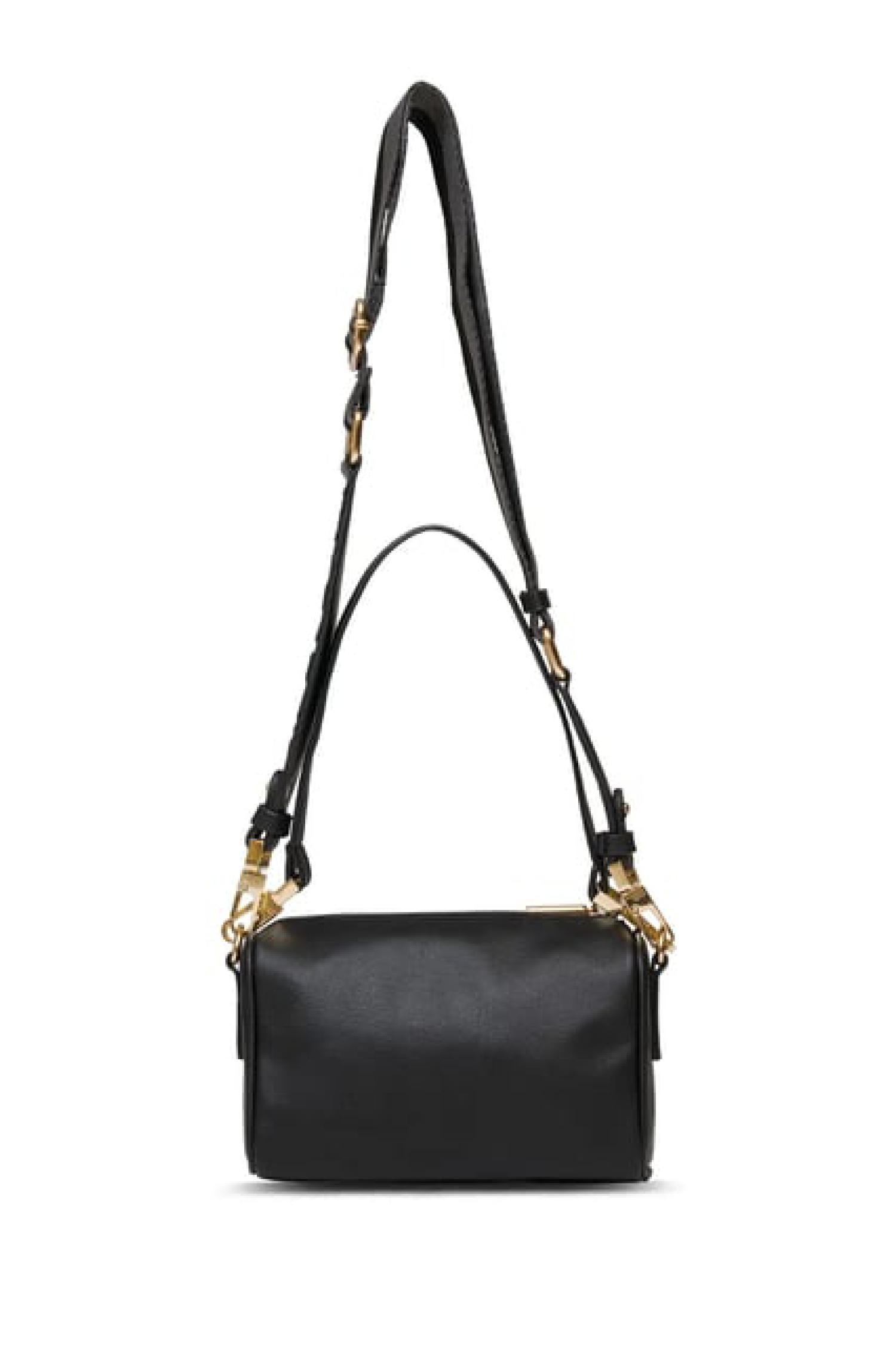 US25119_R1534_3.jpg