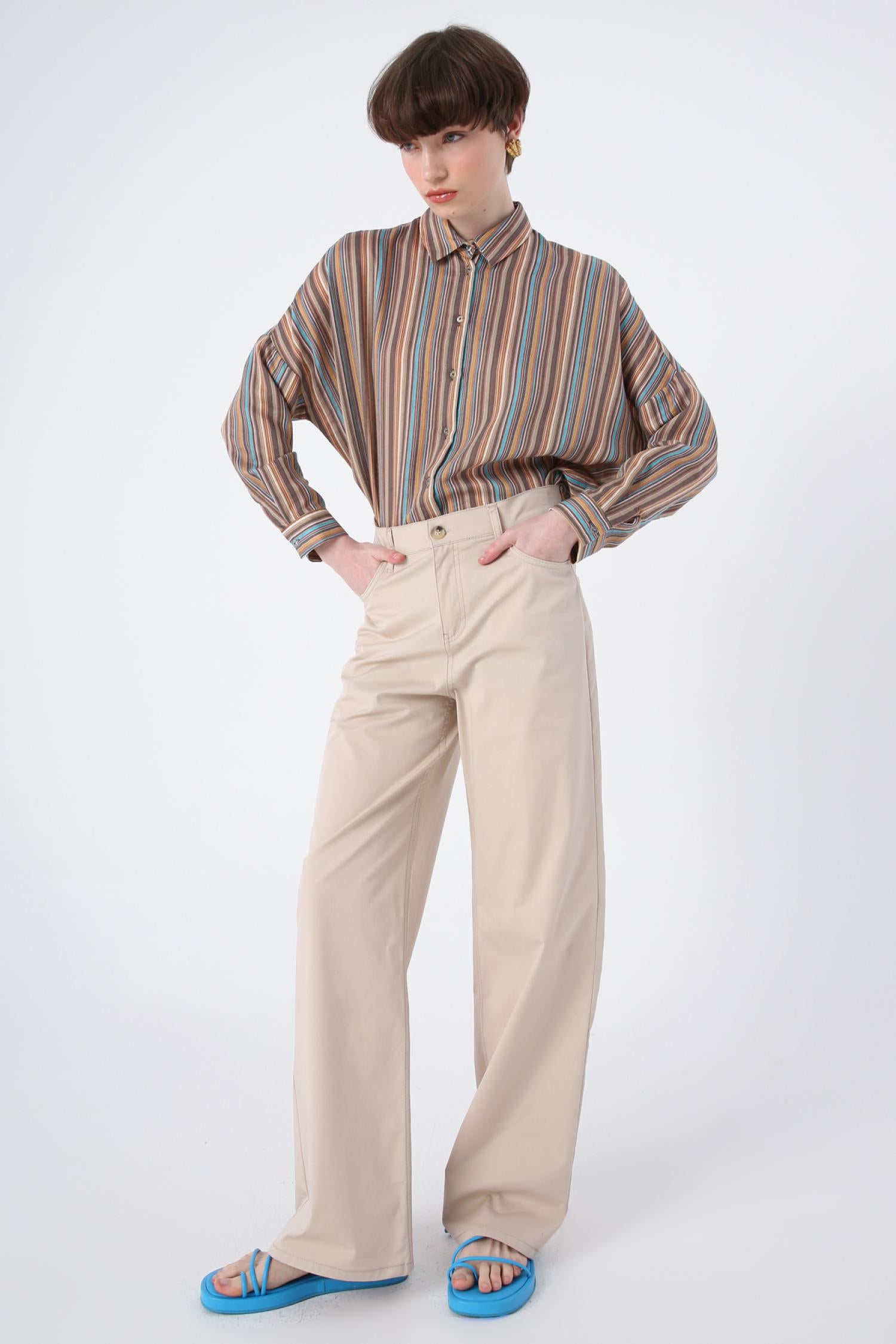 23DX77056AL0_R1796_1.jpg