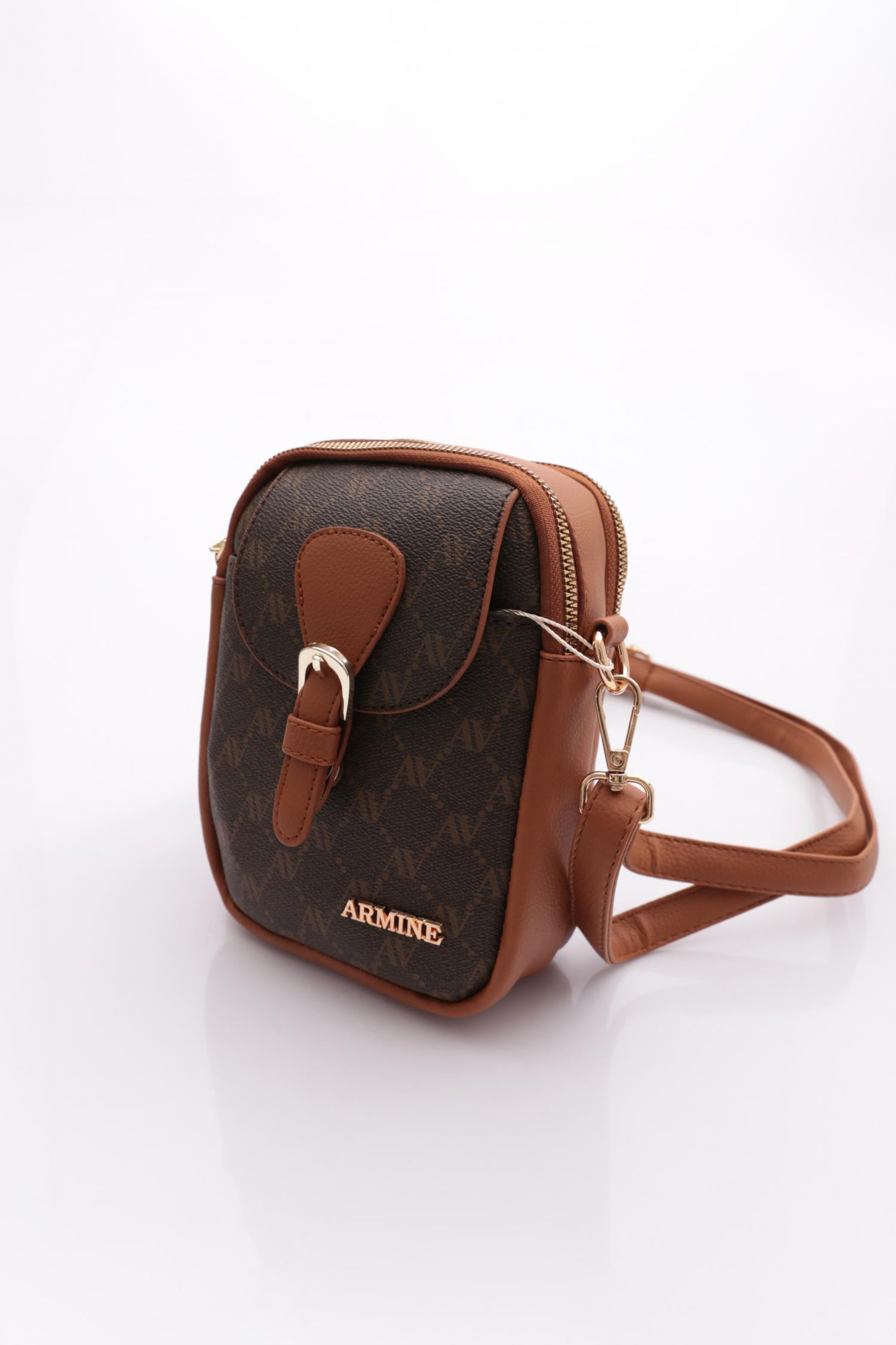 ARMINE-406_R146340_4.jpg