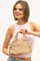 BNT-1198_R1806_1.jpg