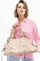 BNT-1228_R1806_1.jpg