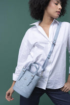 BNT-1329_R1161_1.jpg