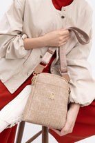 BNT-1402_R0385_1.jpg