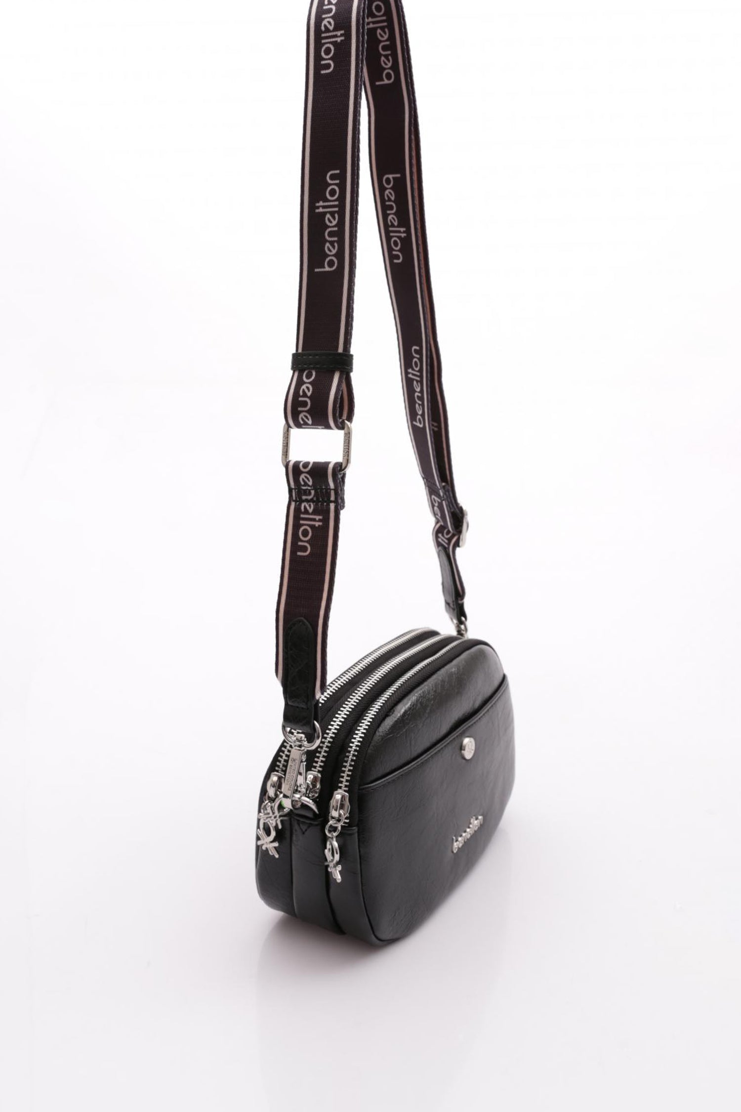 BNT-1779_R1534_2.jpg