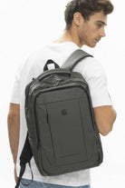 BNT-899_R0641_1.jpg