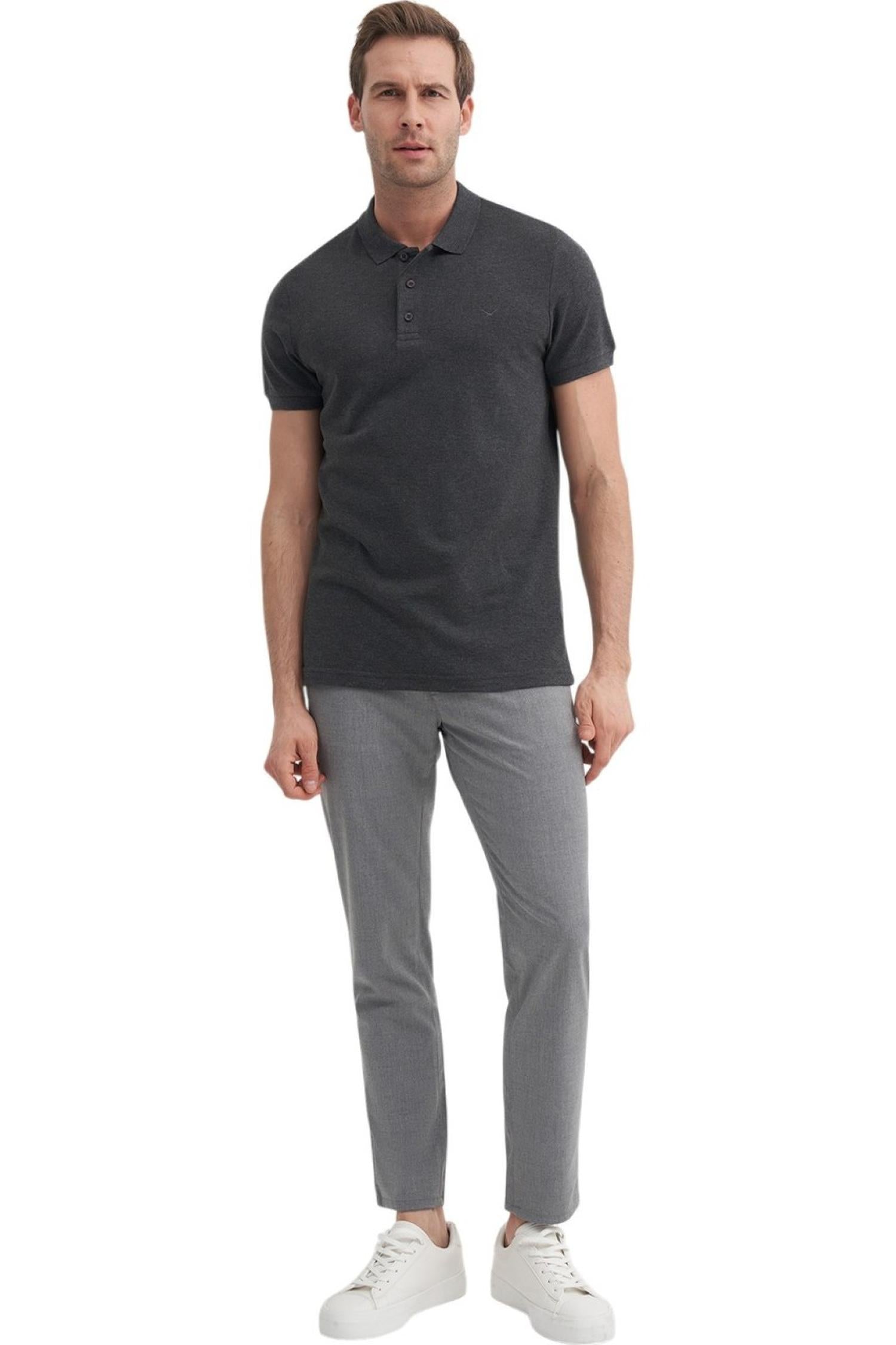 CAZB46130_R0106_3.jpg