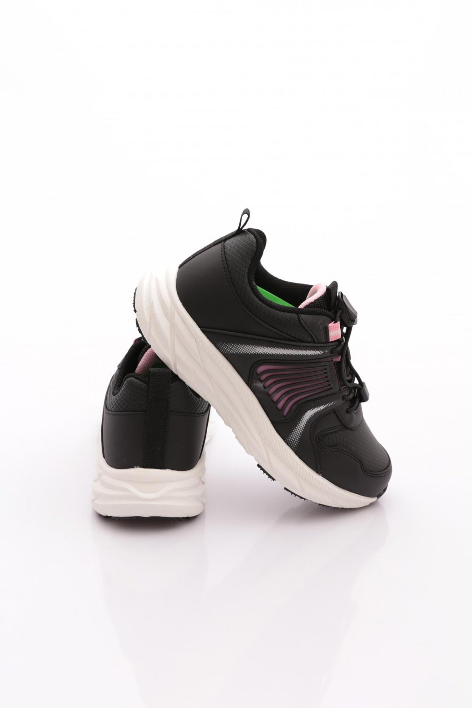 FK26-2081_R00137_3.jpg