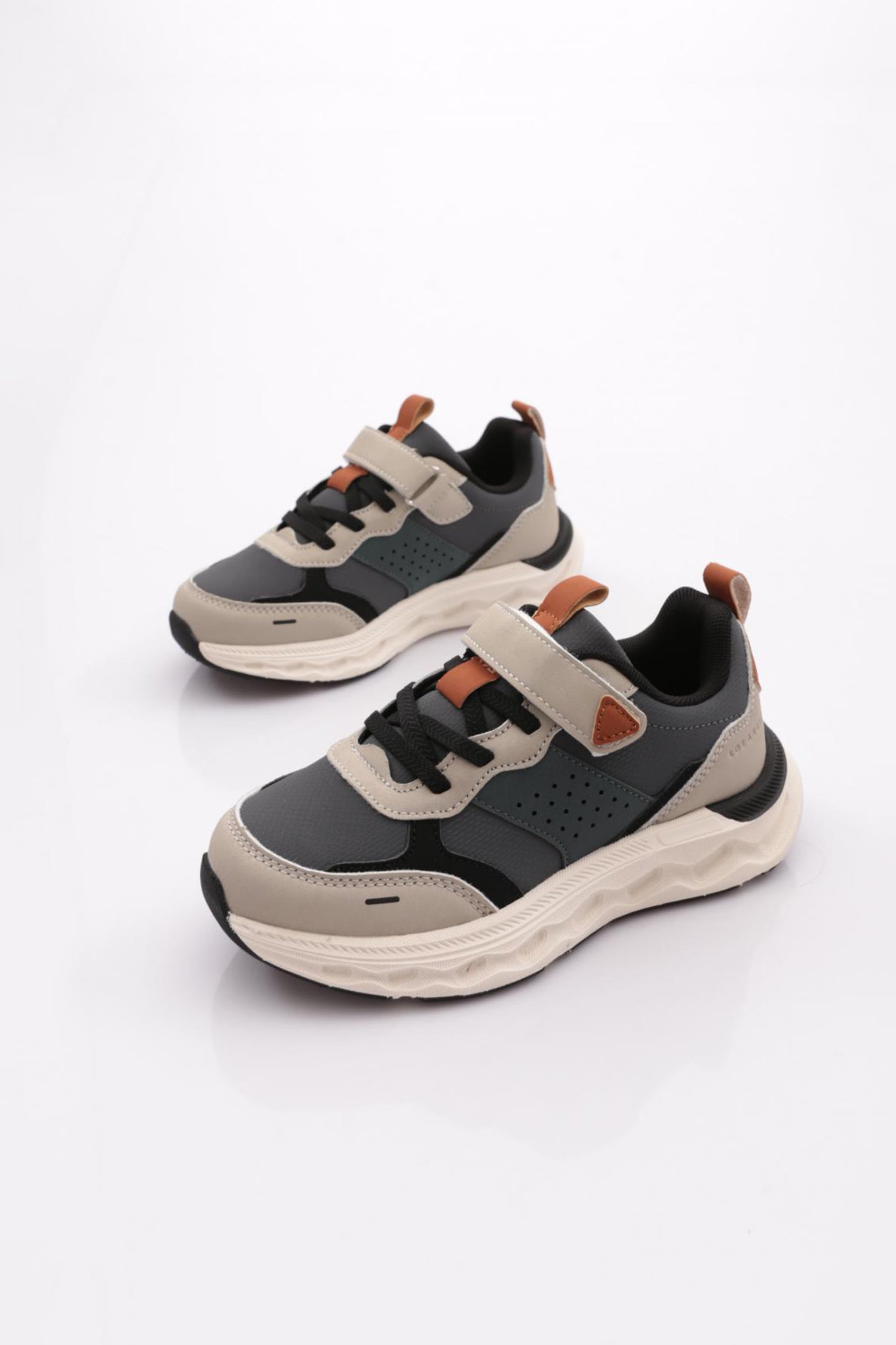 FK26-2382_R00352_5.jpg