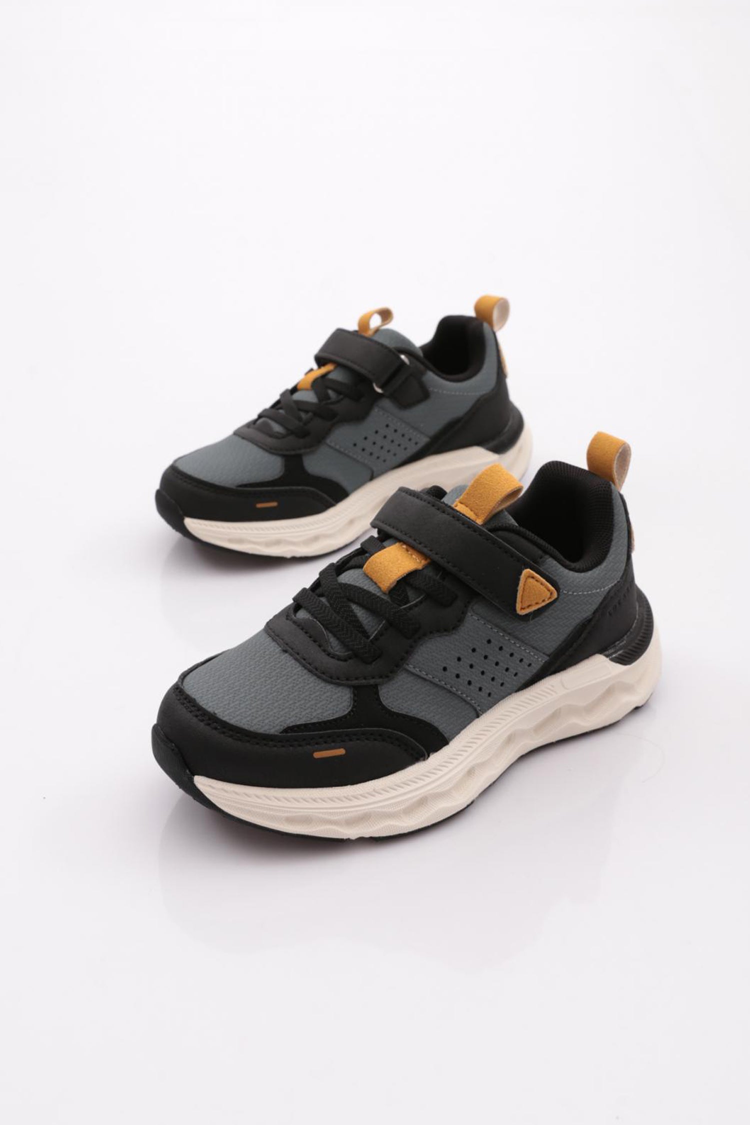 FK26-2382_R0547_5.jpg