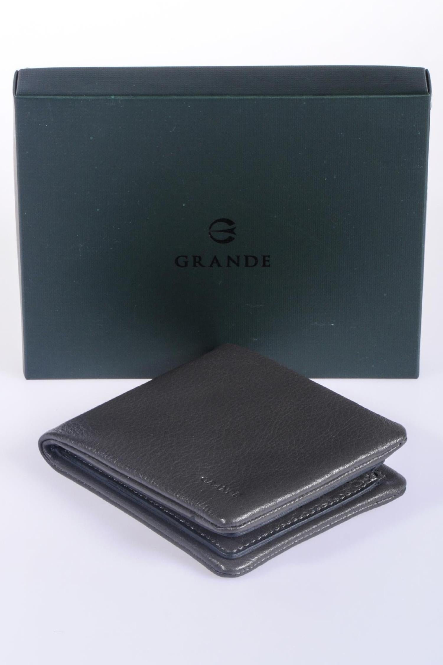 GRANDE-1592_R7516_1.jpg