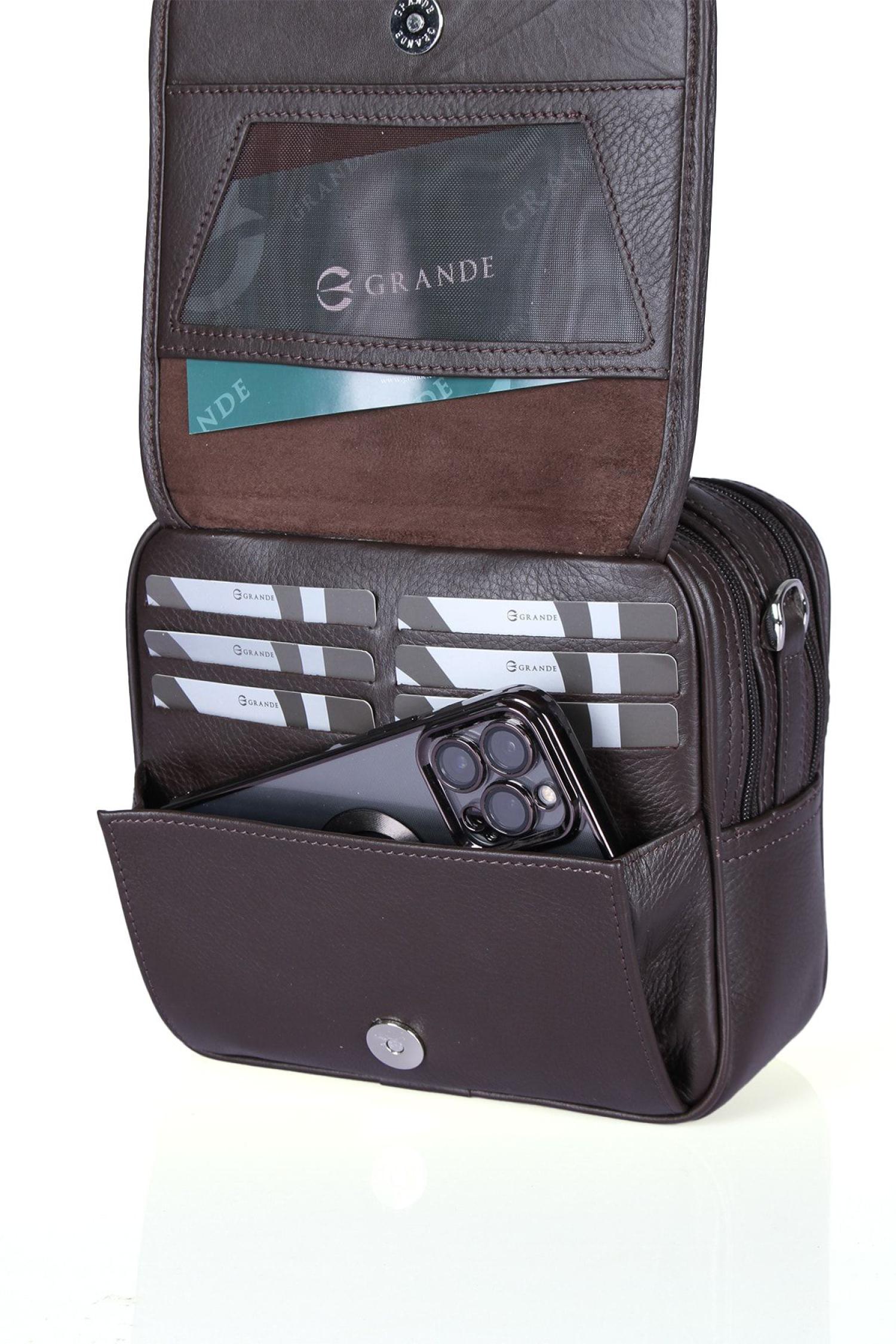 GRANDE-4605_R0685_4.jpg