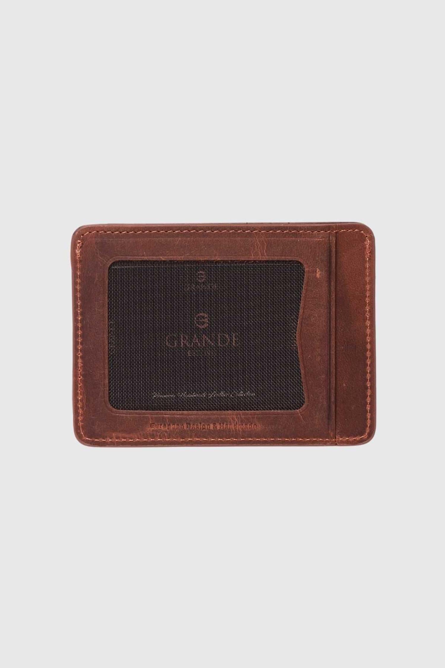 GRANDE-544_R15402_1.jpg