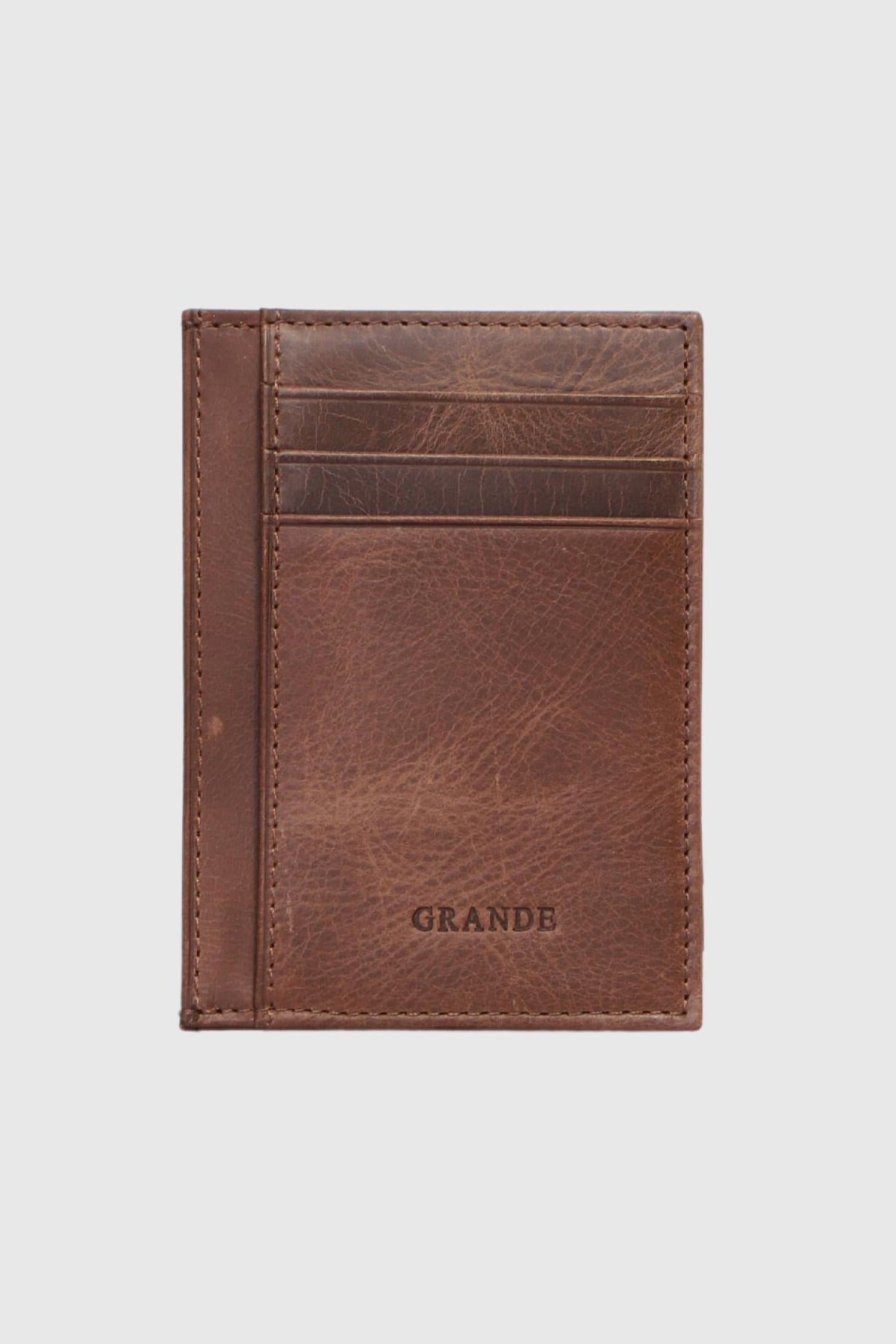 GRANDE-750_R0422_1.jpg