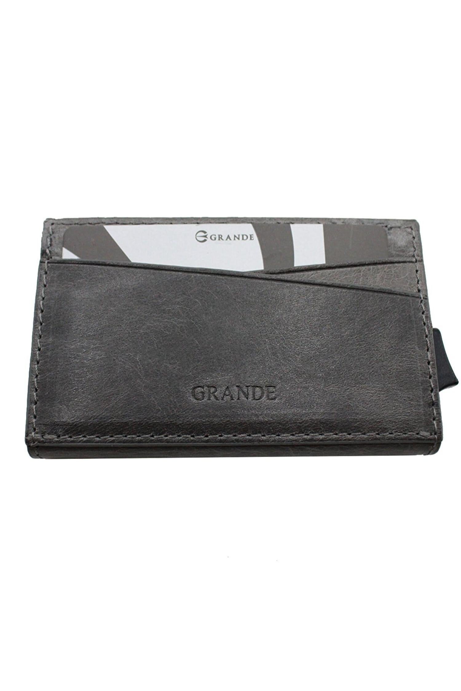 GRANDE-798_R0421_4.jpg