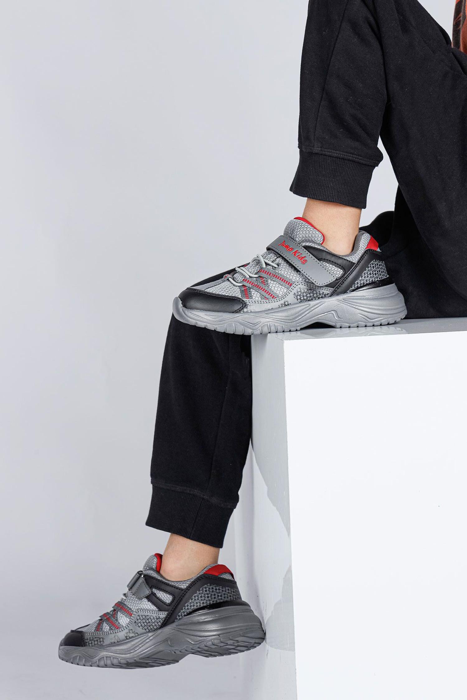 JUMP-29187-F_R0586_4.jpg