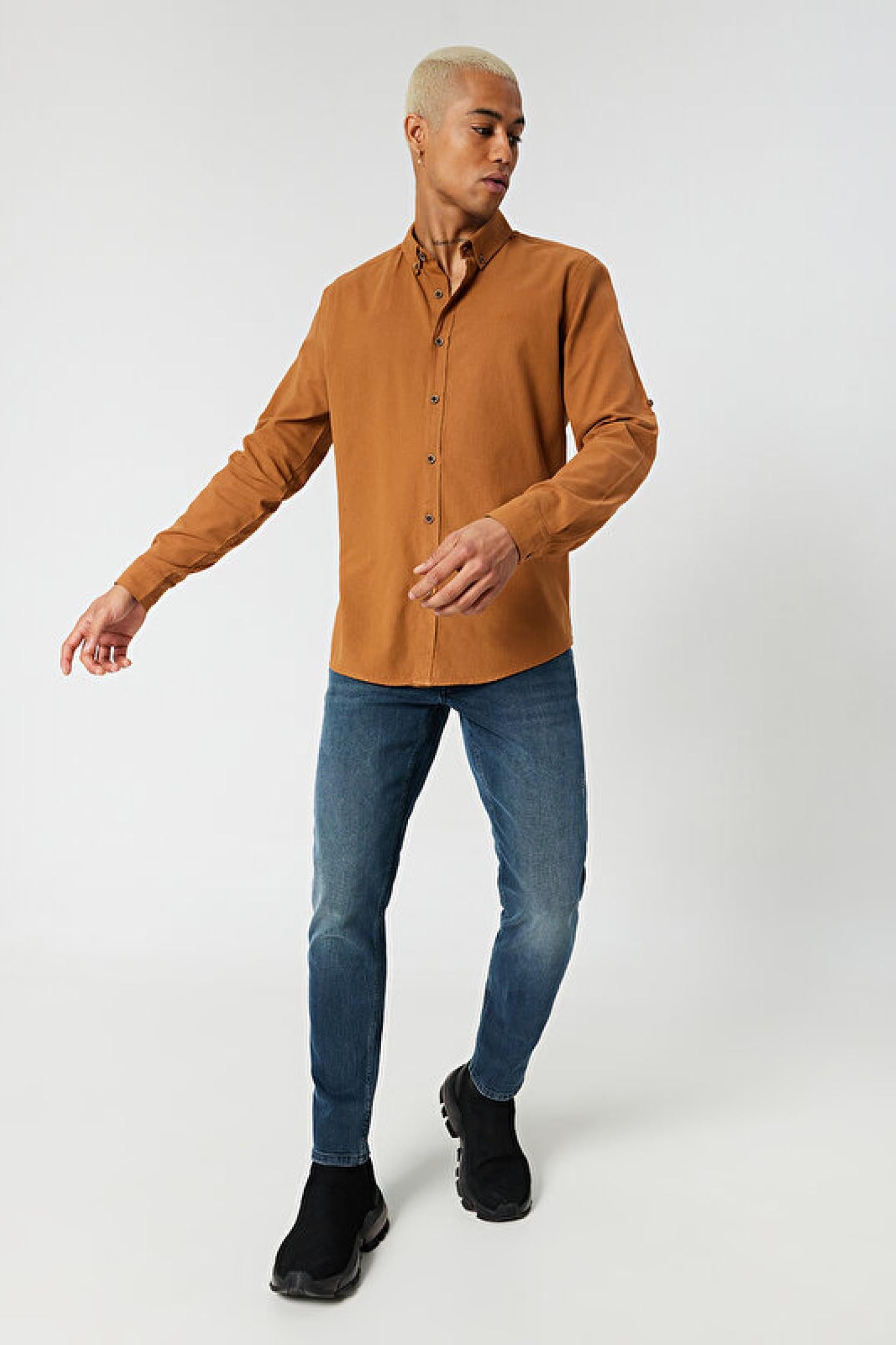 LF2027896_R10450_2.jpg