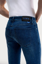LF2036224_R9505_4.jpg