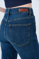 LF2037064_R9505_5.jpg