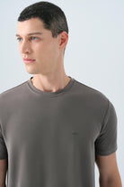 LF2038850_R10295_4.jpg