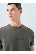 LF2039590_R10295_4.jpg