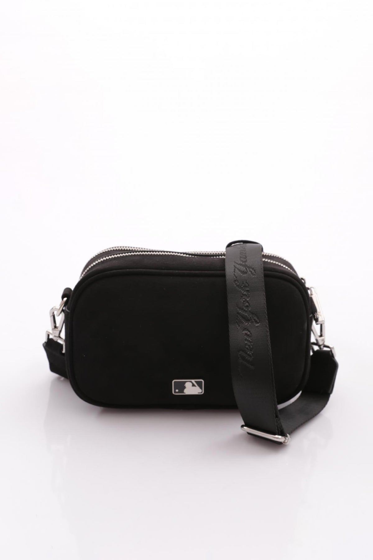 MLB-048_R1534_3.jpg