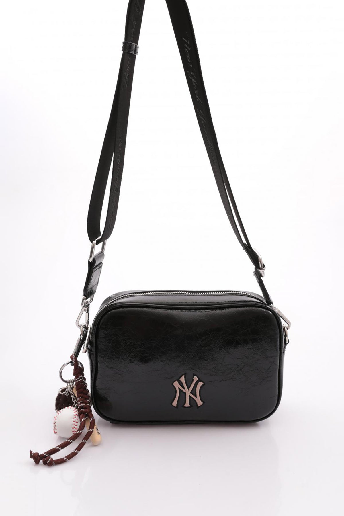 MLB-063_R1534_1.jpg