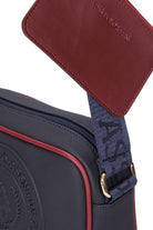 US24733_R2037_4.jpg