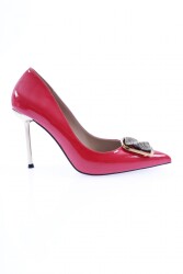 Dgn K5087 Kadin Sivri Burun Parmak Dekolteli Kare Taşli Tokali İnce Topuklu Ayakkabi Kırmızı 